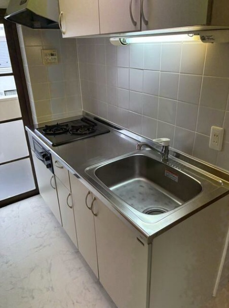 �_�ސ쌧���l�s�ۓy�P�J���Ց�̒��Ã}���V�����̃L�b�`��