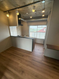 �_�ސ쌧���l�s�ߌ��掂�q�P�J1���ڂ̒��Ã}���V�����̃��r���O